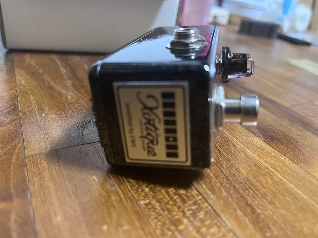 xotic EP Booster modified by EWS 限定カラー