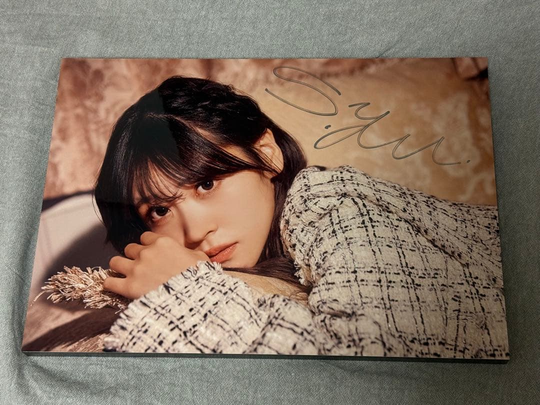 櫻井優衣 写真展 WALLDECOR A3サイズ サイン入り