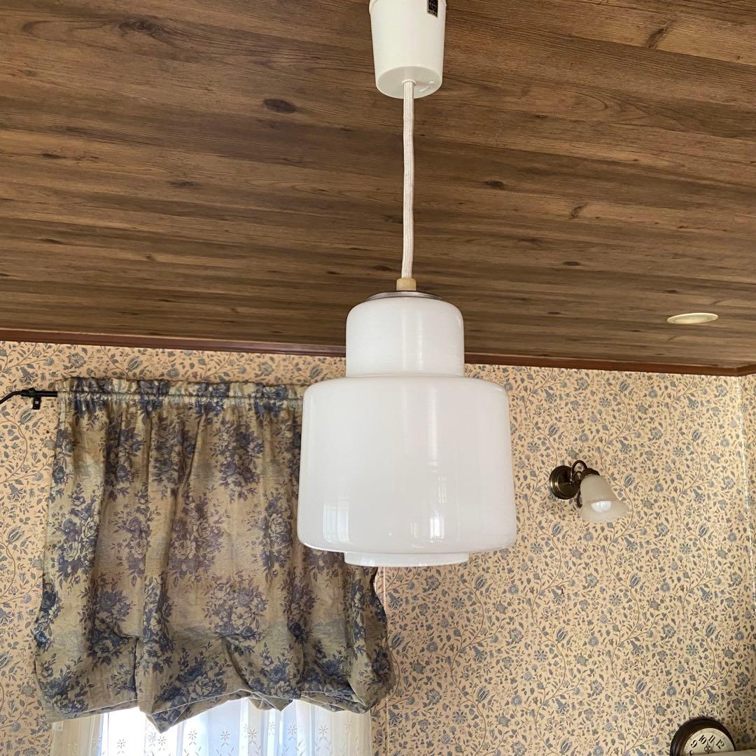 昭和レトロ　北欧風　ペンダントライト　ナショナル　乳白ガラス　照明