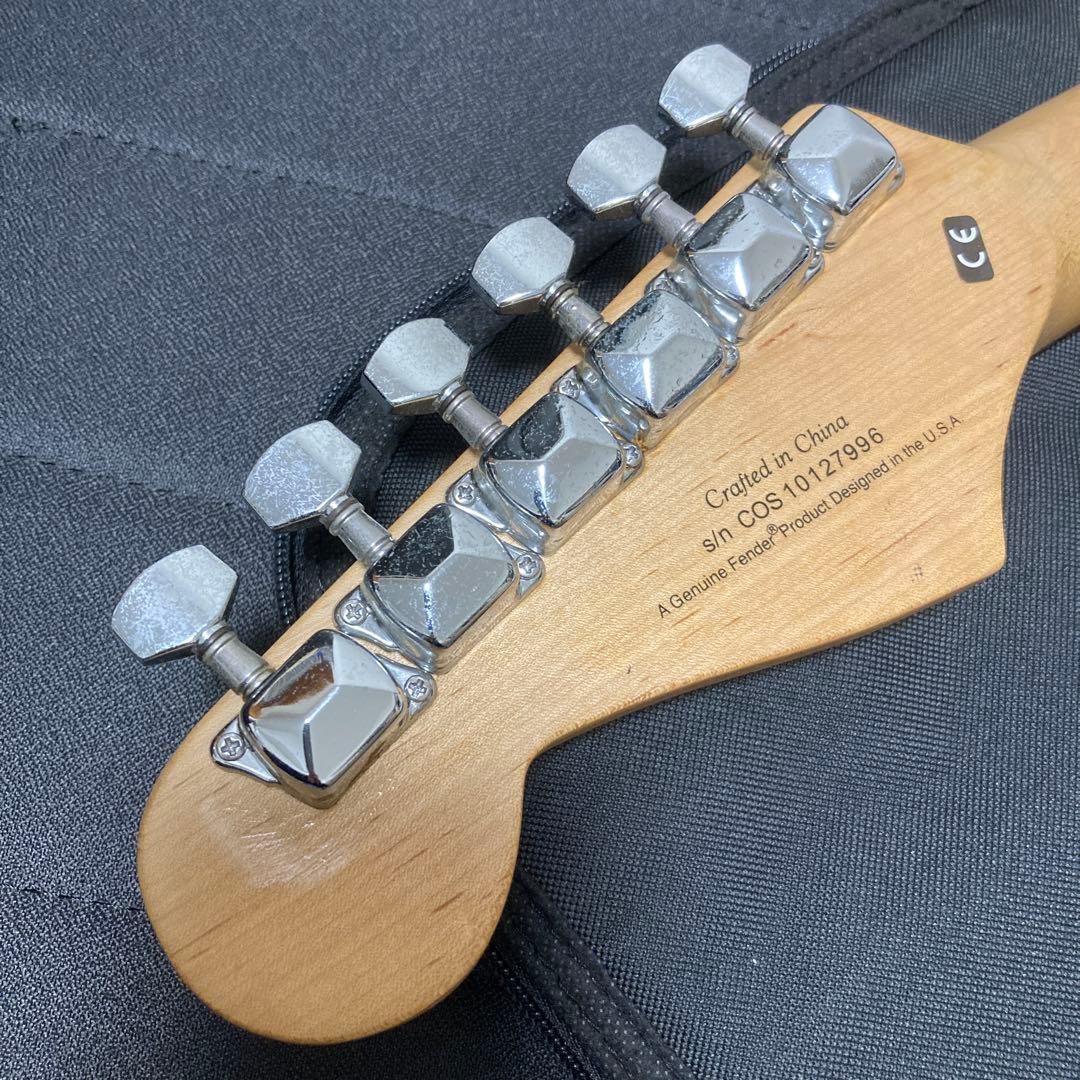 Squier Stratocaster ギター ピンク ホワイト バンド 初心者