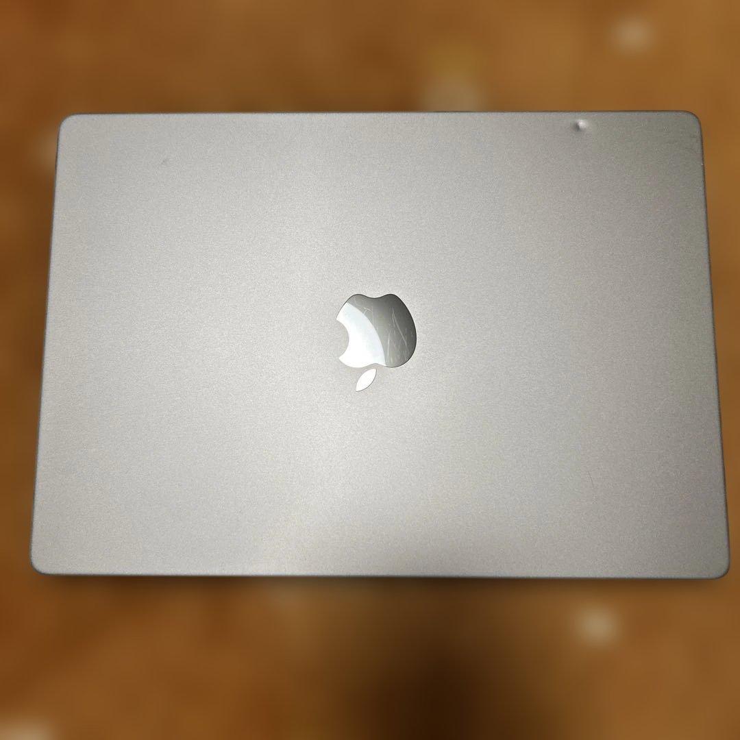 Vladislav Kubarev快速MacBook Pro 14㌅