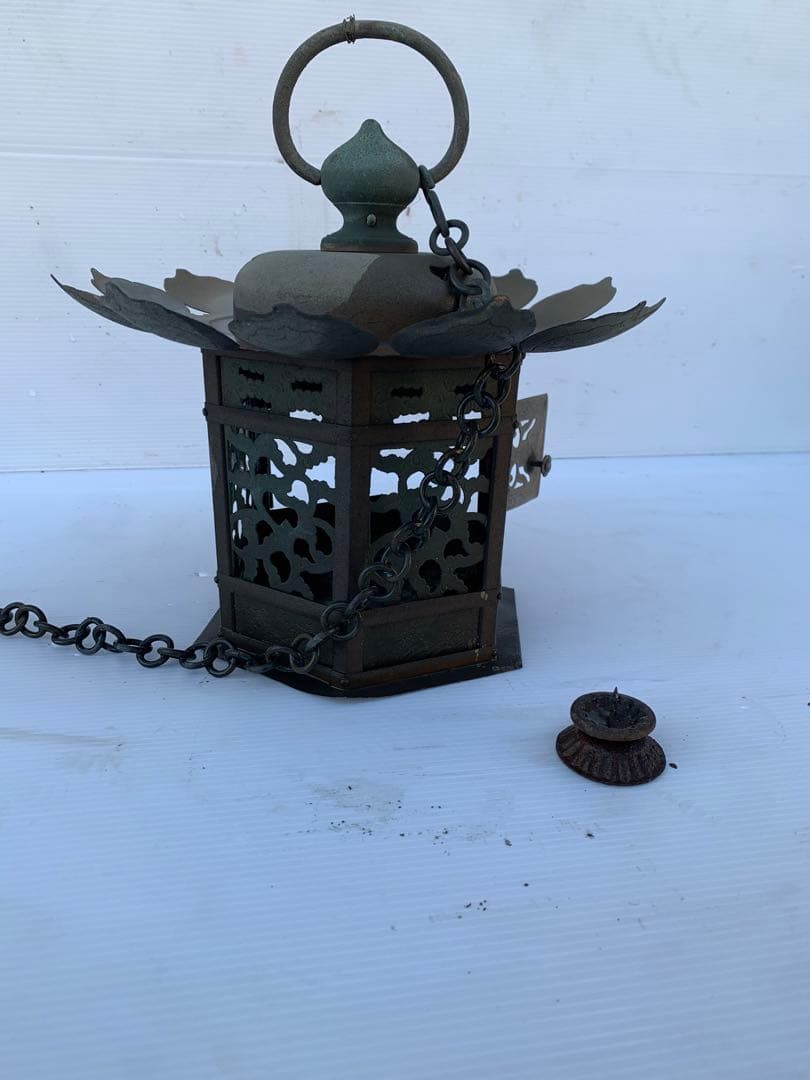 和風燈籠 金属製 花びら装飾