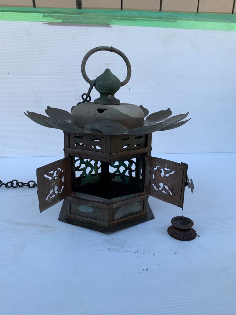 和風燈籠 金属製 花びら装飾