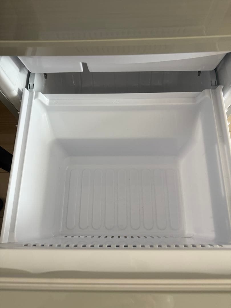 【ブランテリア】冷蔵庫／SHARP シャープ 137リットル／左右両開き