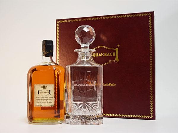 【希少】ウシュクベ クリスタル デキャンタ　700ml　43度