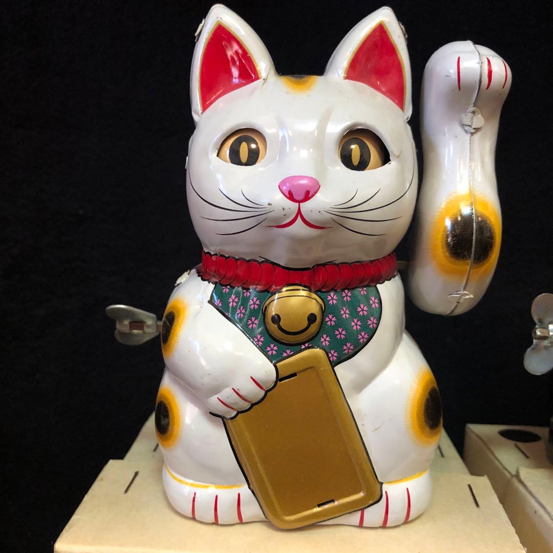ブリキのまねき猫