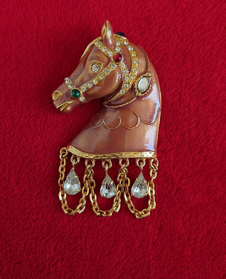 ヴィンテージブローチ 70〜80s 馬 ホースモチーフ 宝石カラー硝子 C72