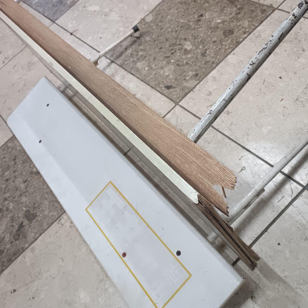 ４３００）小学館　小学一年生　ベンチ　店頭設置品？