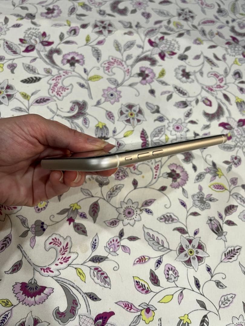 Apple iPhone 11 ホワイト　バッテリー最大容量92% 64GB