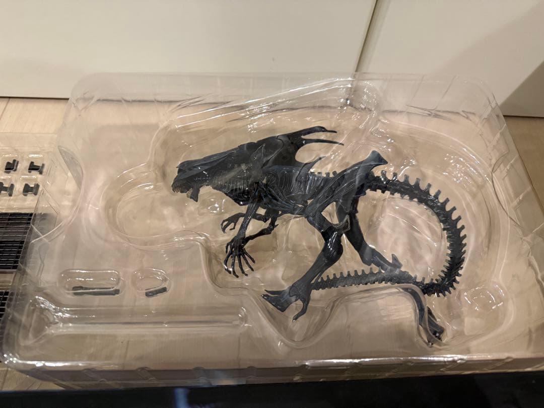 エイリアン クィーン エイリアン2 エクスクイジットミニ 1/18 フィギュア