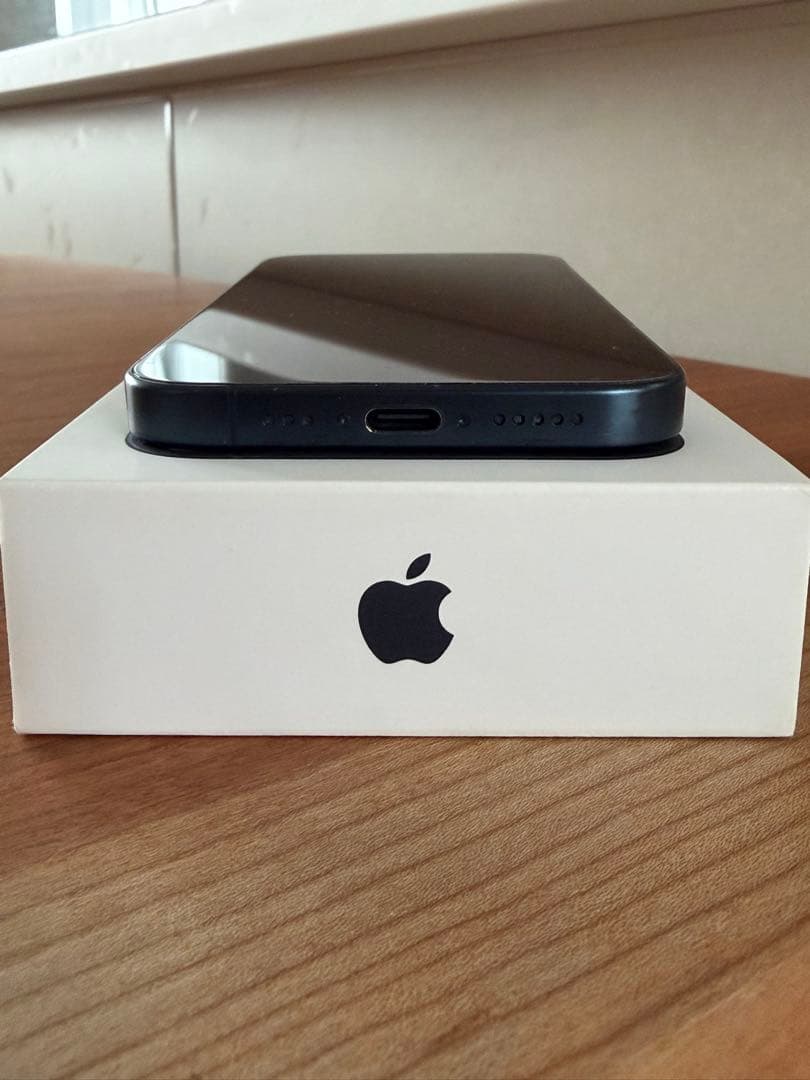 Apple iPhone 15 Pro 256GB ブルーチタニウム