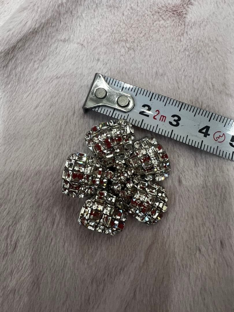 FOXEYクリスタル風花形ブローチ 約4cm