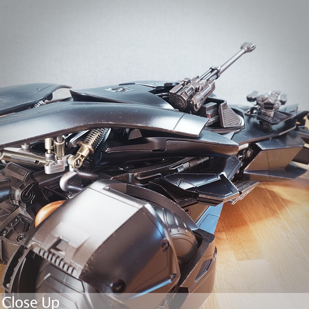 喜玩社 バットモービル 1/12 塗装済み完成品