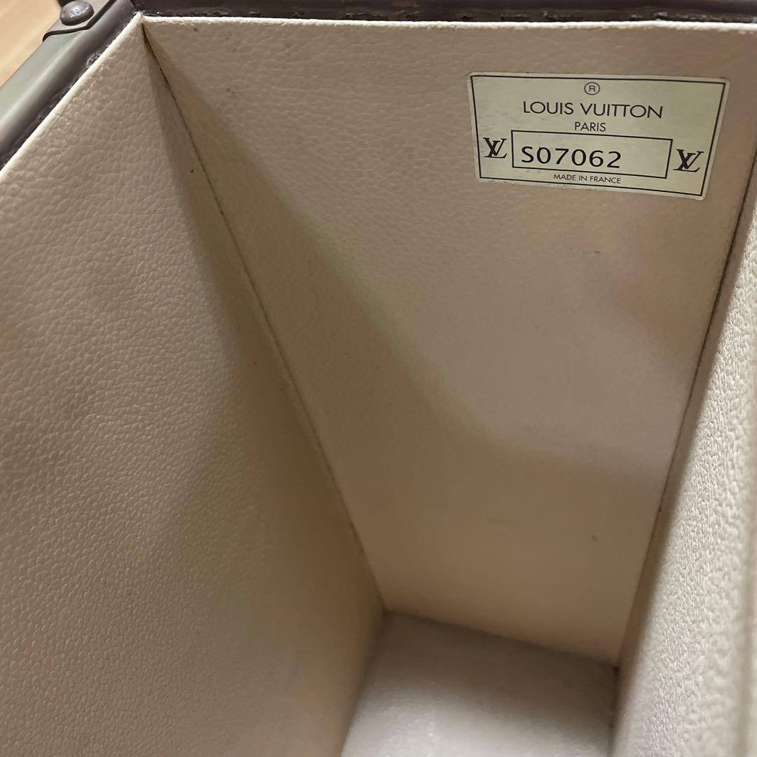 Louis Vuitton モノグラム ボックス