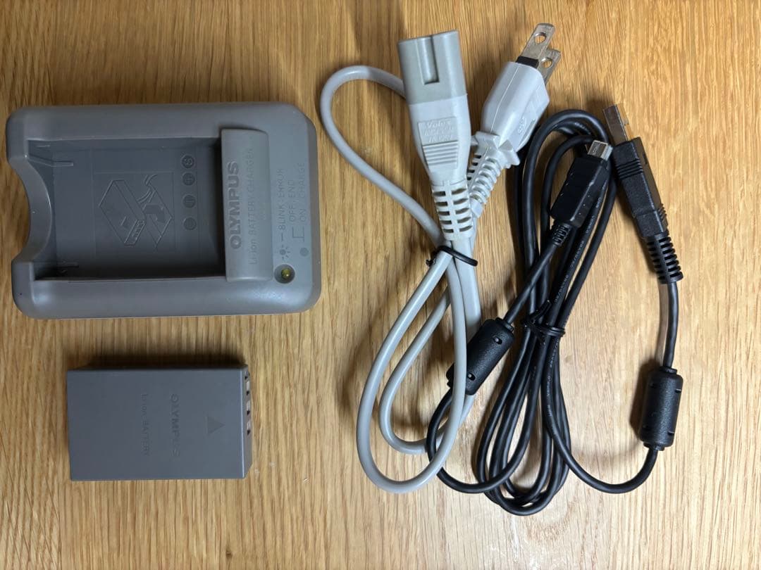 OLYMPUS OM-D E-M10 MarkII 【S数1116回】