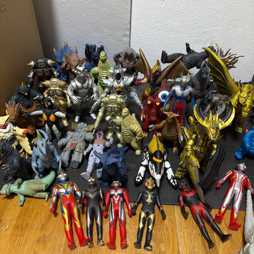 ウルトラマン 怪獣 ソフビ 49体セット！