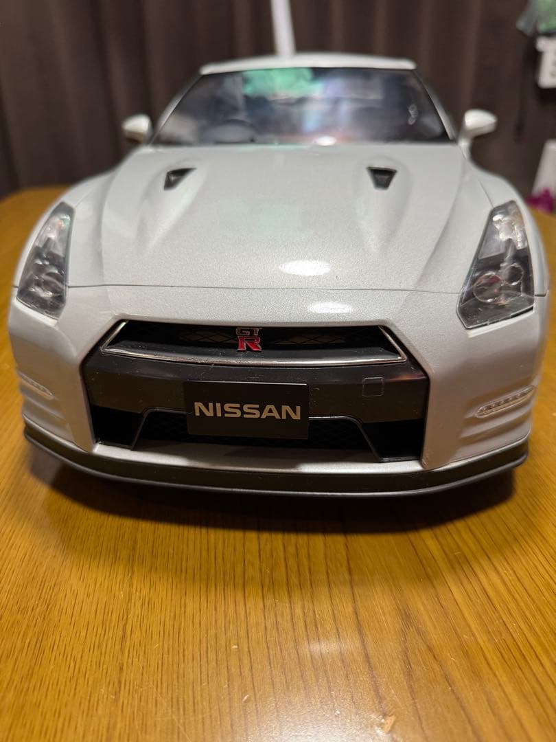 Nissan GT-R 1/8スケール 完成品　ディアゴスティーニ