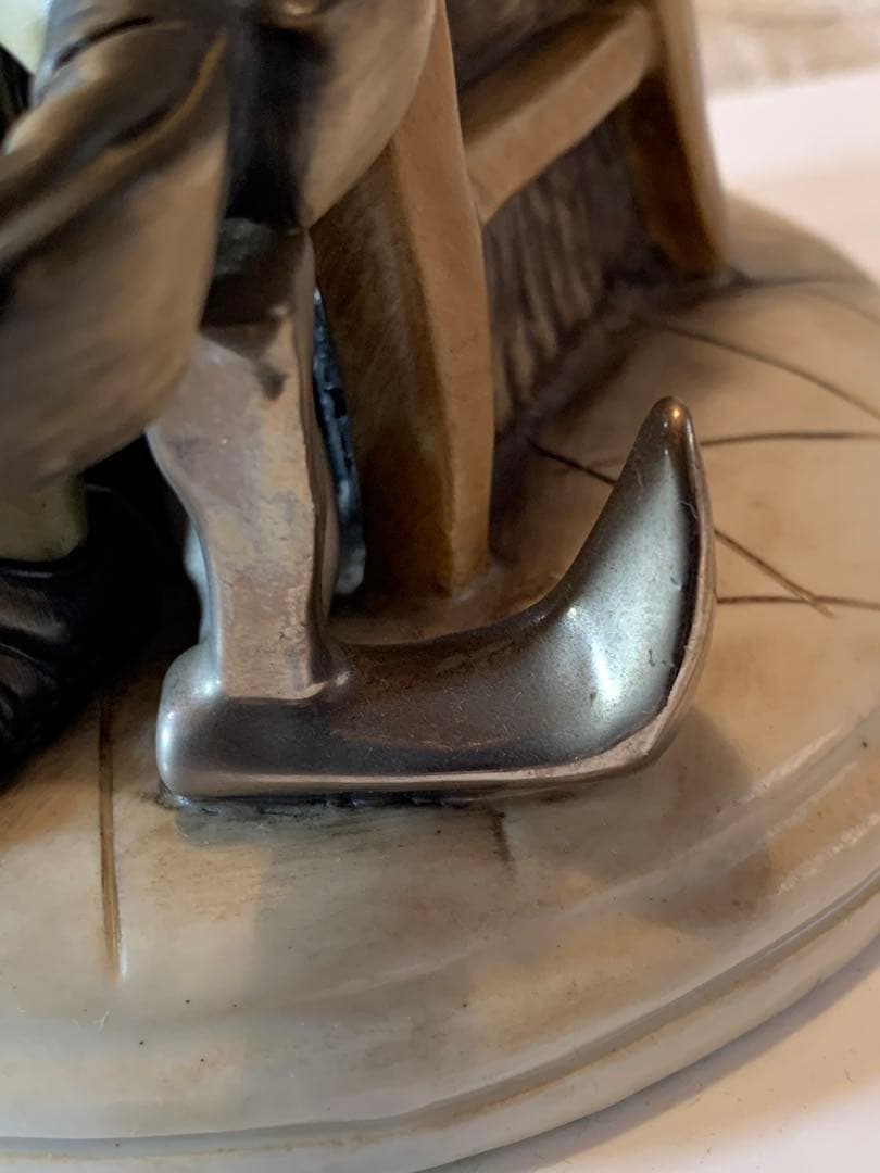 イタリア製　カポテモンテ　靴屋の叔父さんと少年の陶器人形！まつ毛まで陶器です！