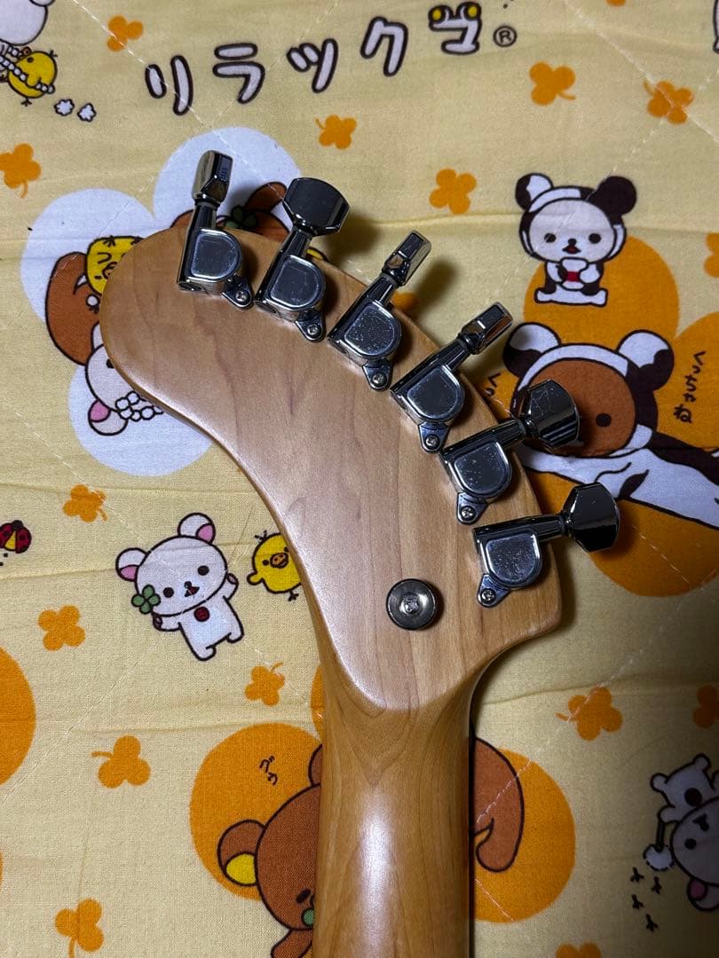 フェルナンデスZO-3 ピンク エレキギター スピーカー内蔵