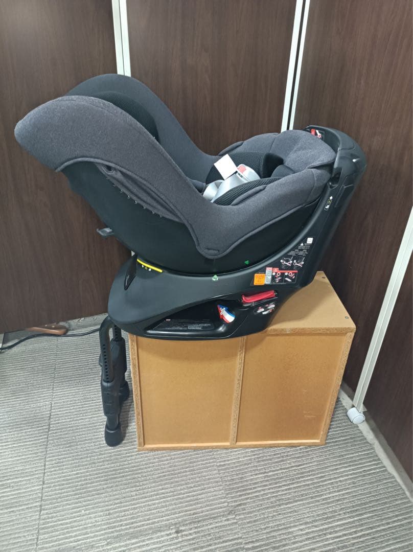 [八6555] カーメイト AILEBEBE チャイルドシート ALB865