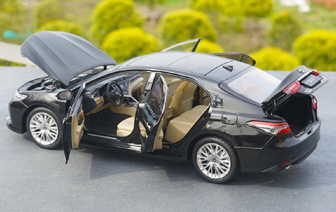 1/18 パインディモデル　トヨタ カムリ ミニカー 黒