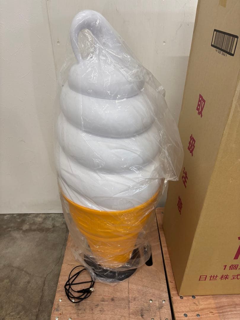 【新品未使用】日世 ソフトクリーム看板 電飾 販促 ライト 電気 置物 行燈