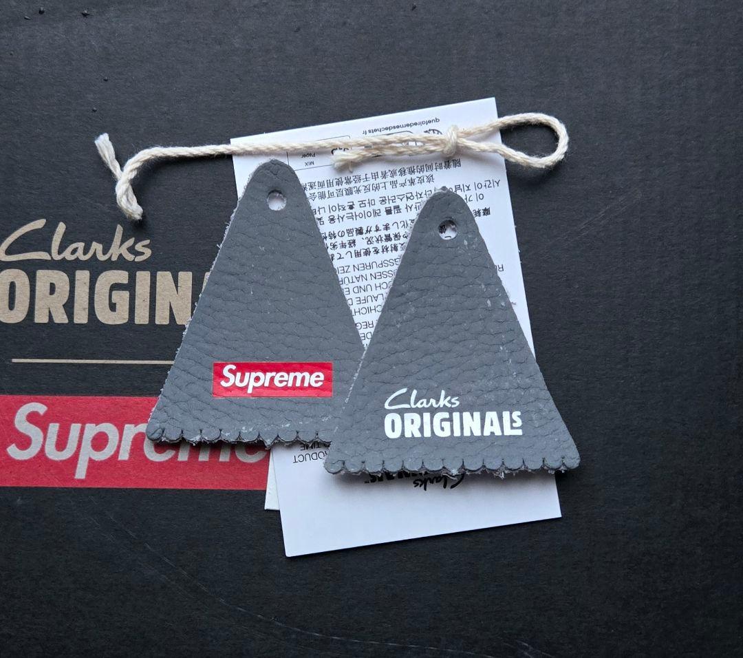 Supreme × Clarks / Reflective Wallabee