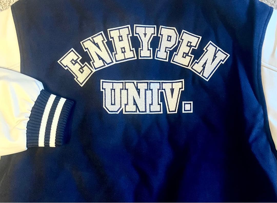 ニキenhypen holiday house2026スタジアムジャケット