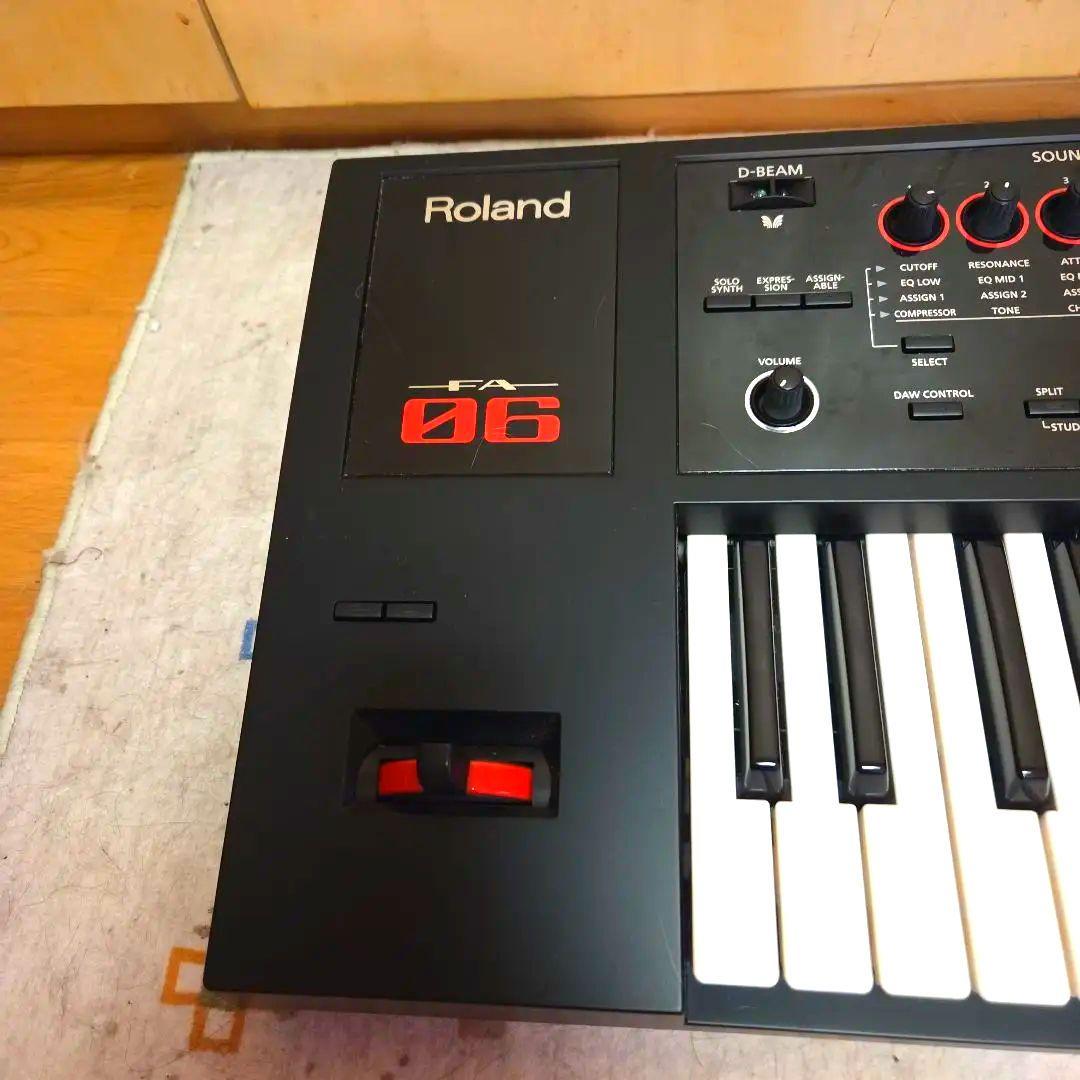 【取りに来れる方限定】Roland FA-06 シンセサイザー 61鍵盤