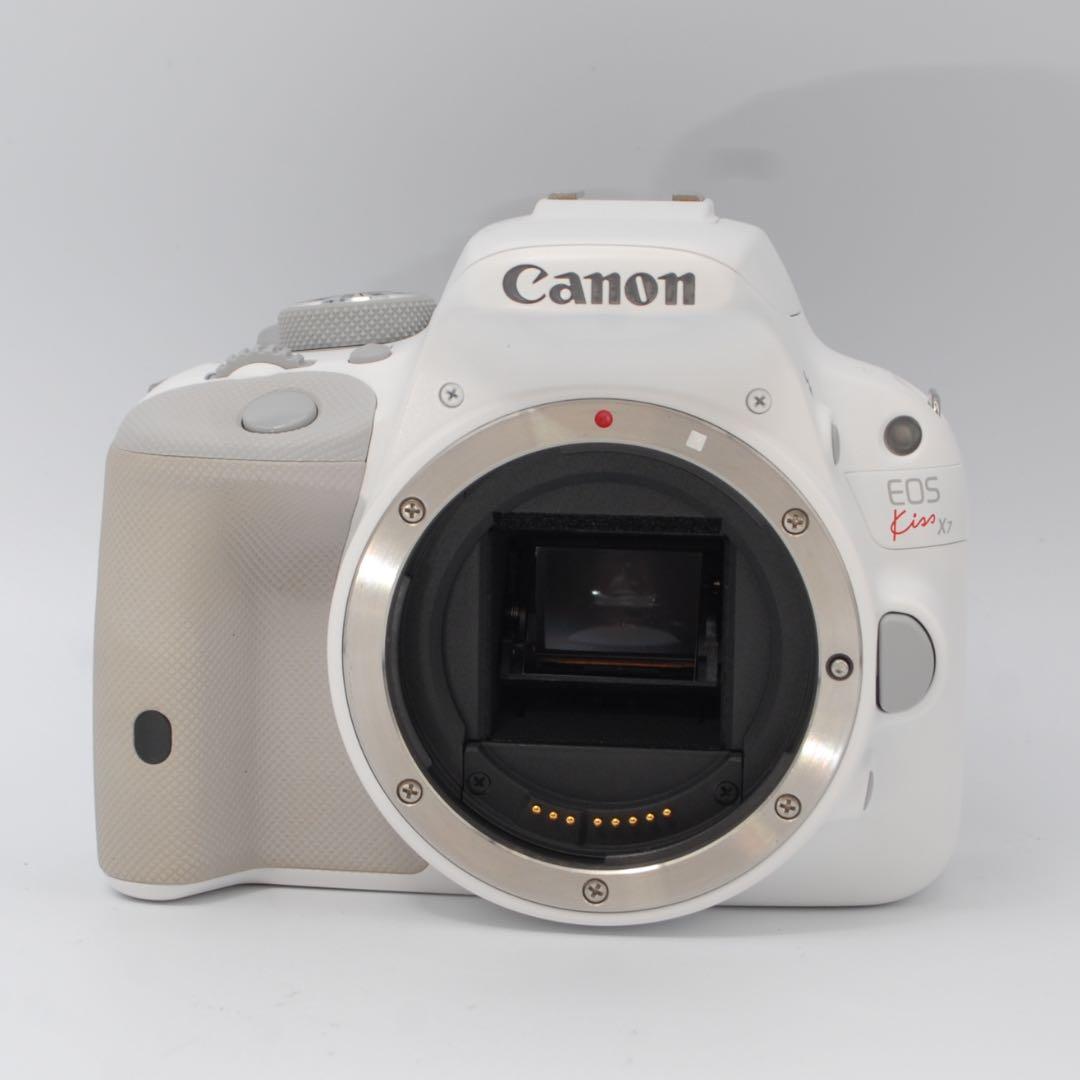 【極美品】Canon EOS Kiss X7 ホワイト ダブルレンズ 女性に人気