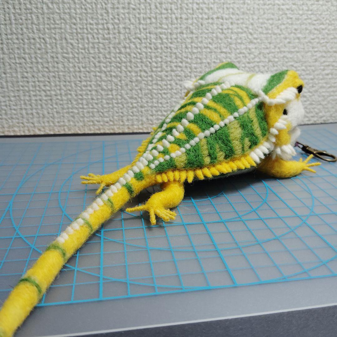 羊毛フェルト　がま口ホルダー　ハンドメイド