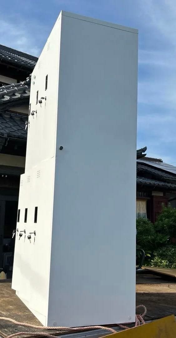 【引き取り限定】スチールロッカー　6人用　オフィス　更衣室　鍵付き