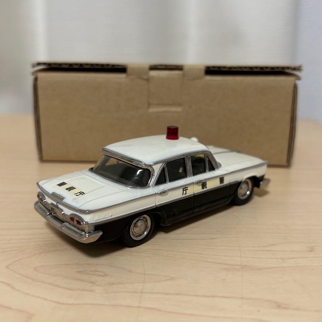 【ミニカーショップイケダ】日本製　FINE MODEL1/43 プリンスグロリア