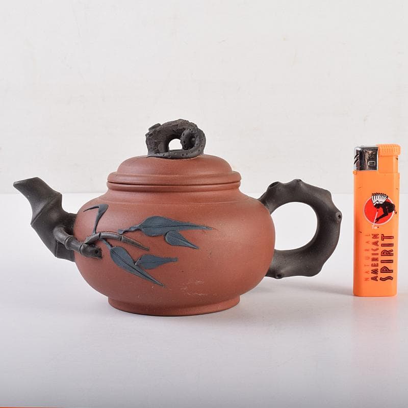 中国　紫砂　朱泥　貼松竹梅文　急須　茶壷　在銘　C　R7568