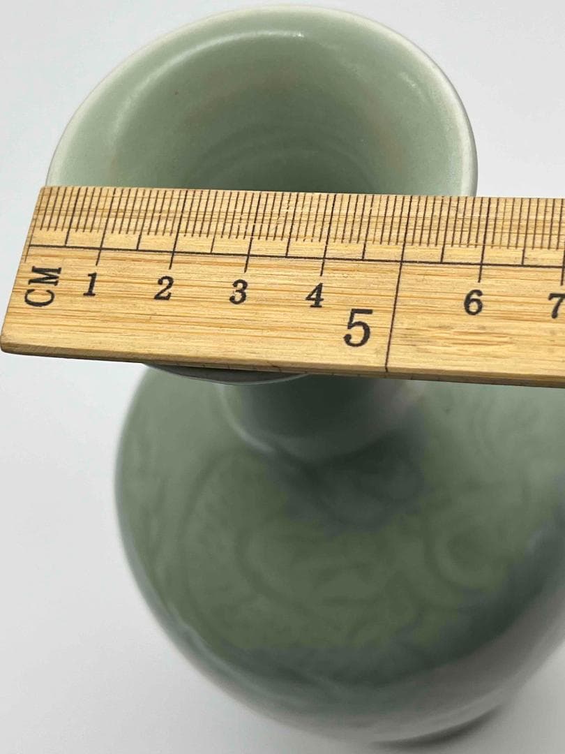 明時代　龍泉窯　青磁龍紋観音瓶　花入　花瓶　茶道具　香道具(C-43)