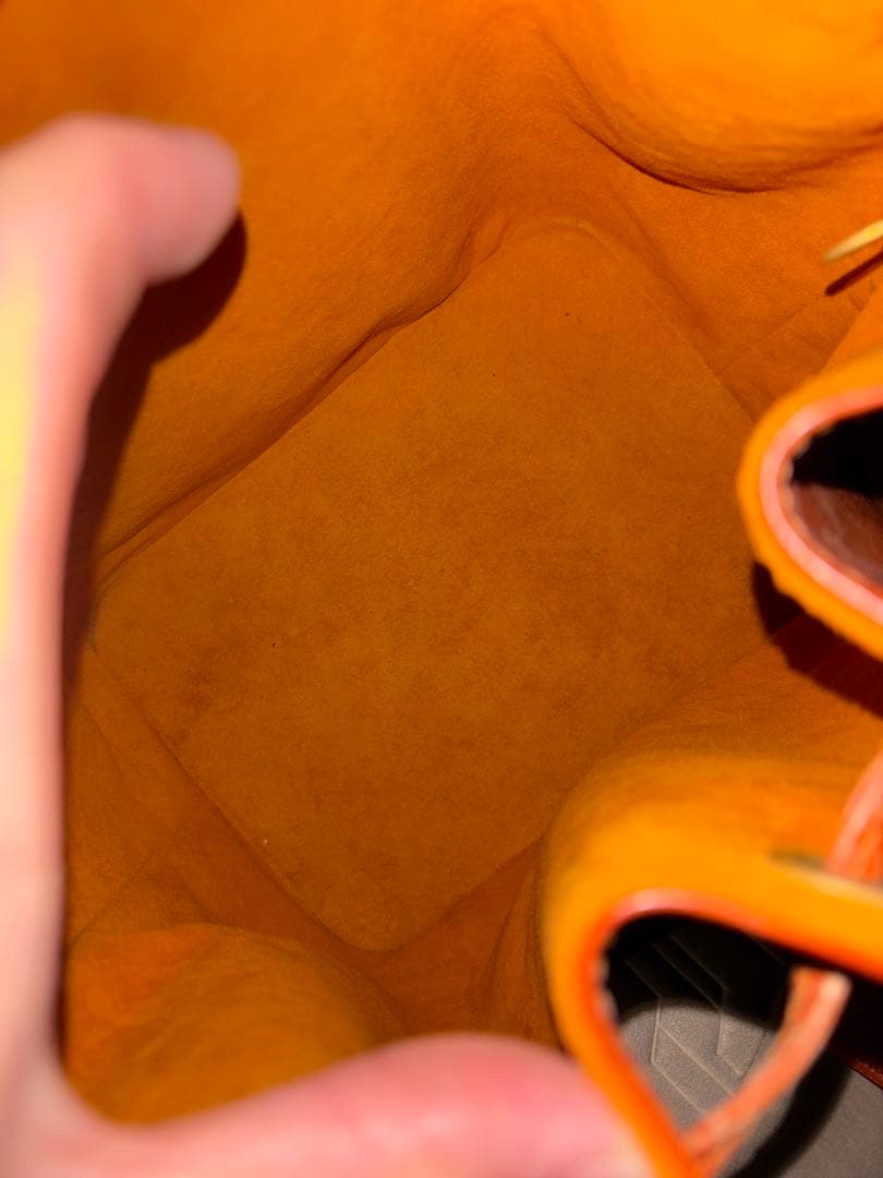 ルイヴィトン　エピ　オレンジ レザー バケツ型 ショルダーバッグ