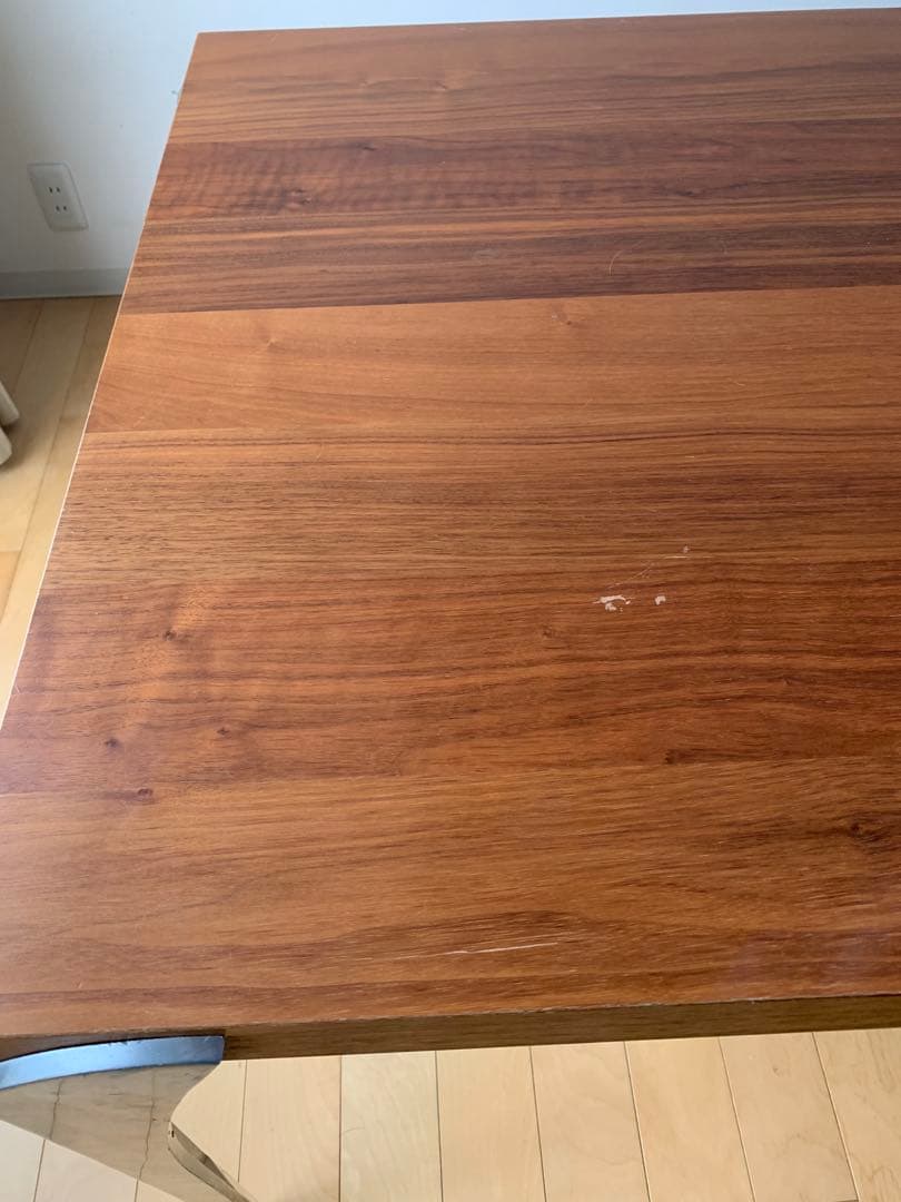 ボーコンセプト　ダイニングテーブル