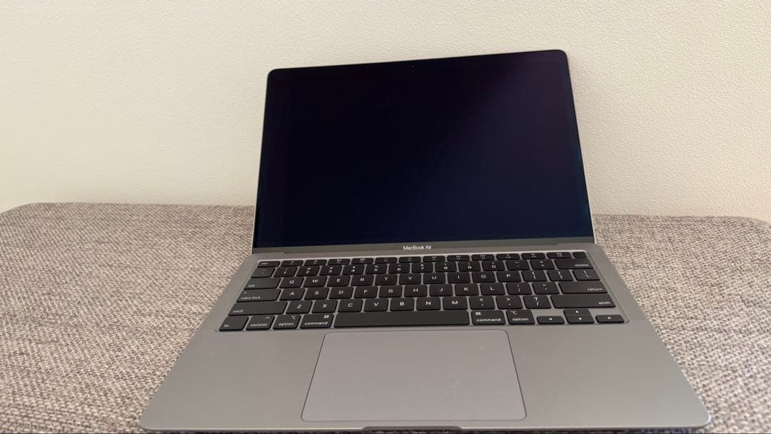 MacBook Air(Retina,13inch,2020)スペースグレーUS