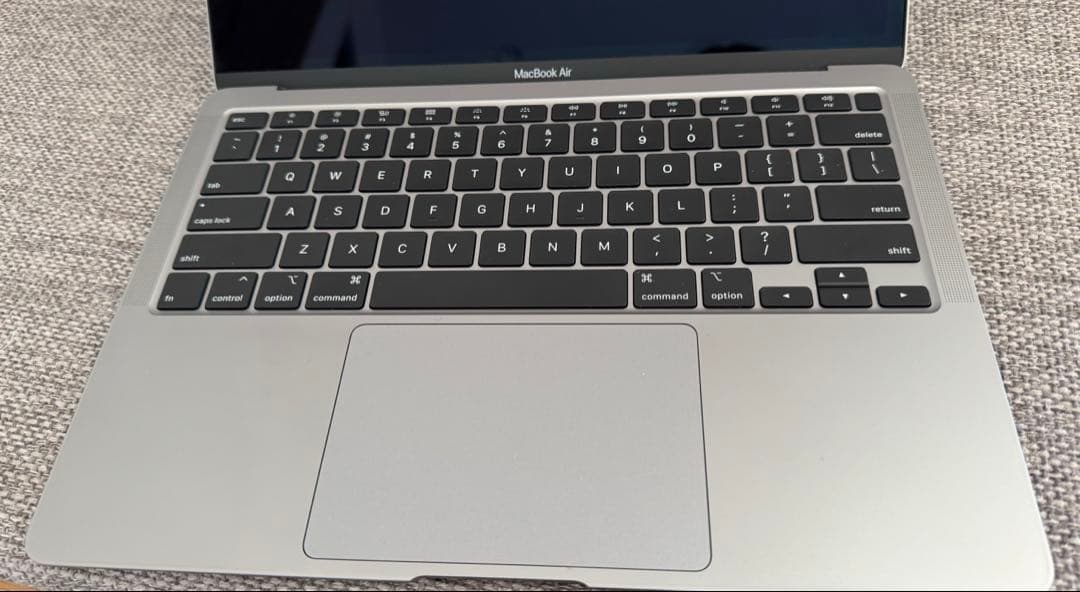 MacBook Air(Retina,13inch,2020)スペースグレーUS