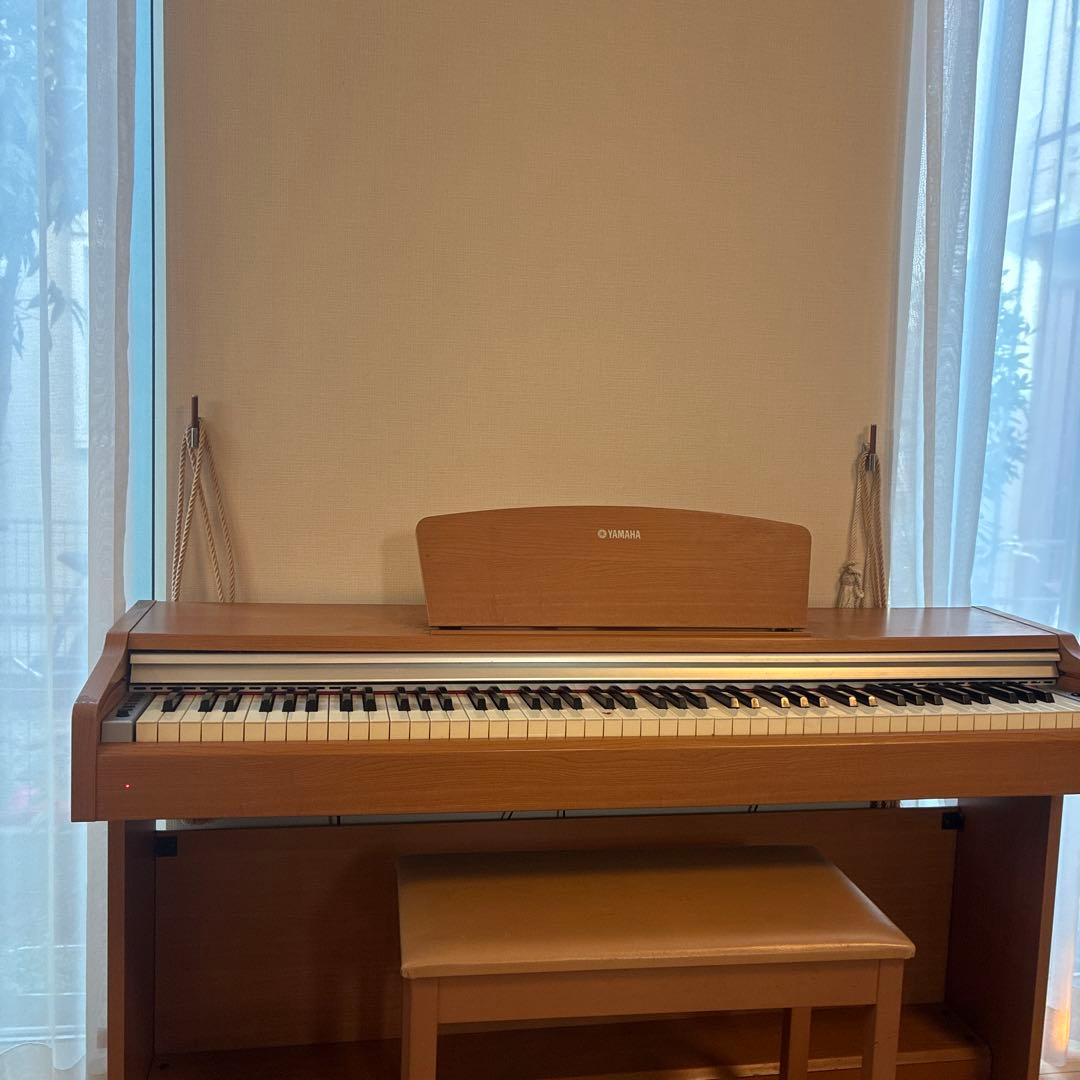 YAMAHAヤマハ電子ピアノ　YDP-131 木目調 椅子　3ペダル付き