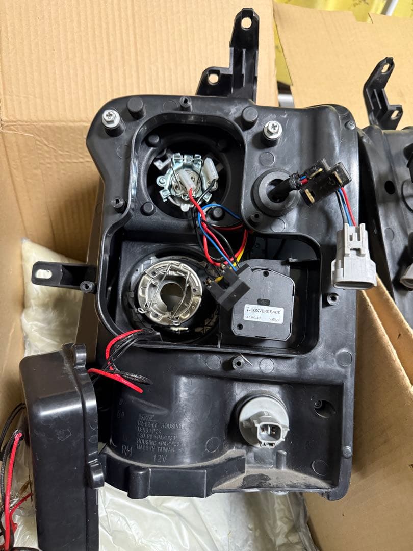 LEDヘッドライト エブリィRETZ ライツ　da64