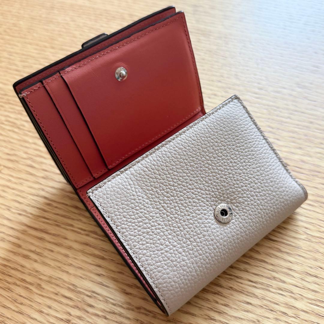 LOEWE ロエベ　トライフォールド　ウォレット