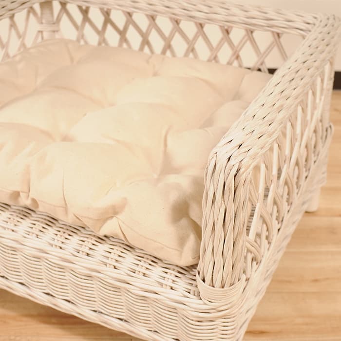 【ラタン家具】　ペットベッド　ホワイト調　（天然ラタン使用）