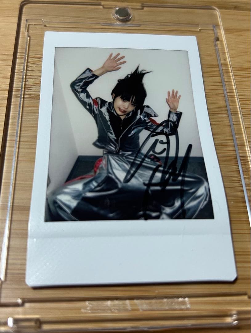 アイナ・ジ・エンド　サイン入りチェキ