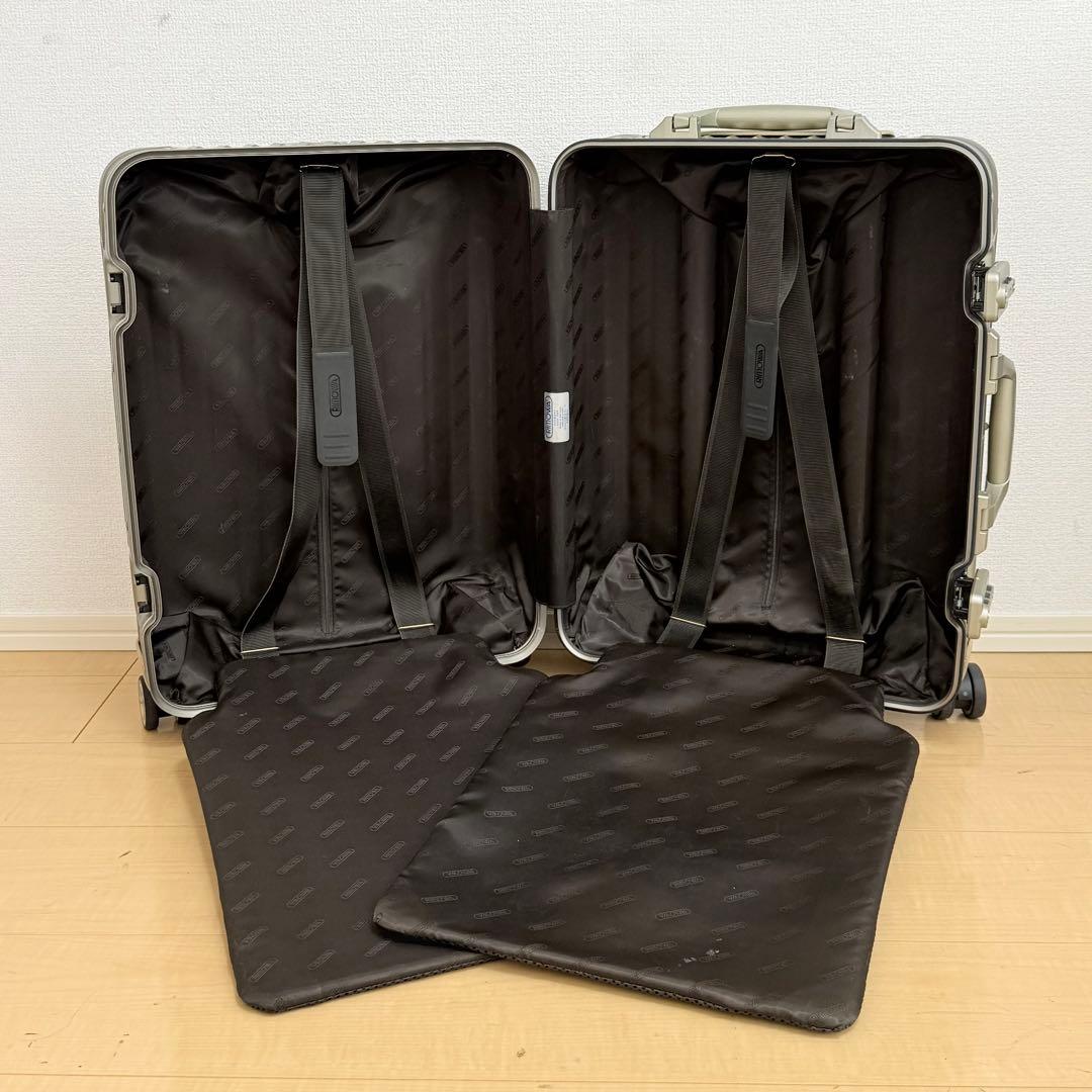 RIMOWA TOPAS 34L チタニウム 4輪 スーツケース 機内OK