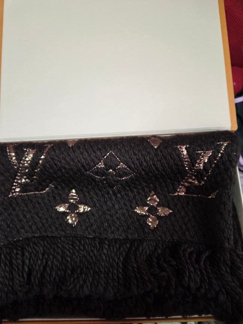 LOUIS VUITTON ブラウン マフラー