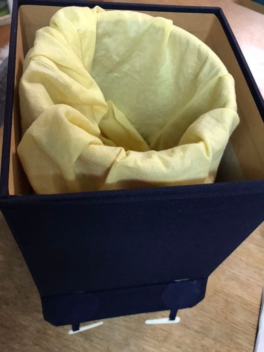 チェコ硝子花瓶　箱付き　お値下げ❗️