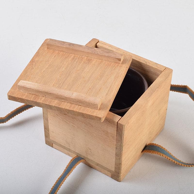 九谷焼　三代徳田八十吉　徳田正彦作　ぐい呑　共箱　V　9096