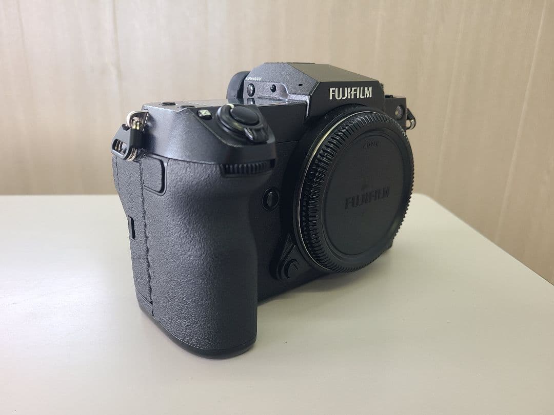 FUJIFILM　GFX100S