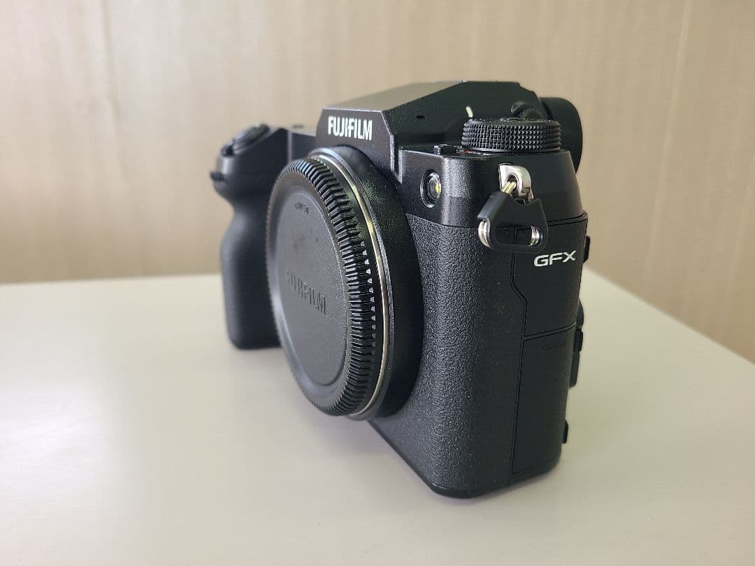 FUJIFILM　GFX100S